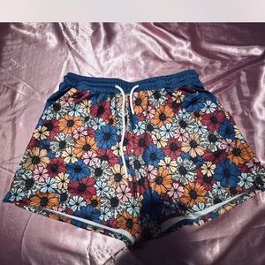 flower design shorts with pockets